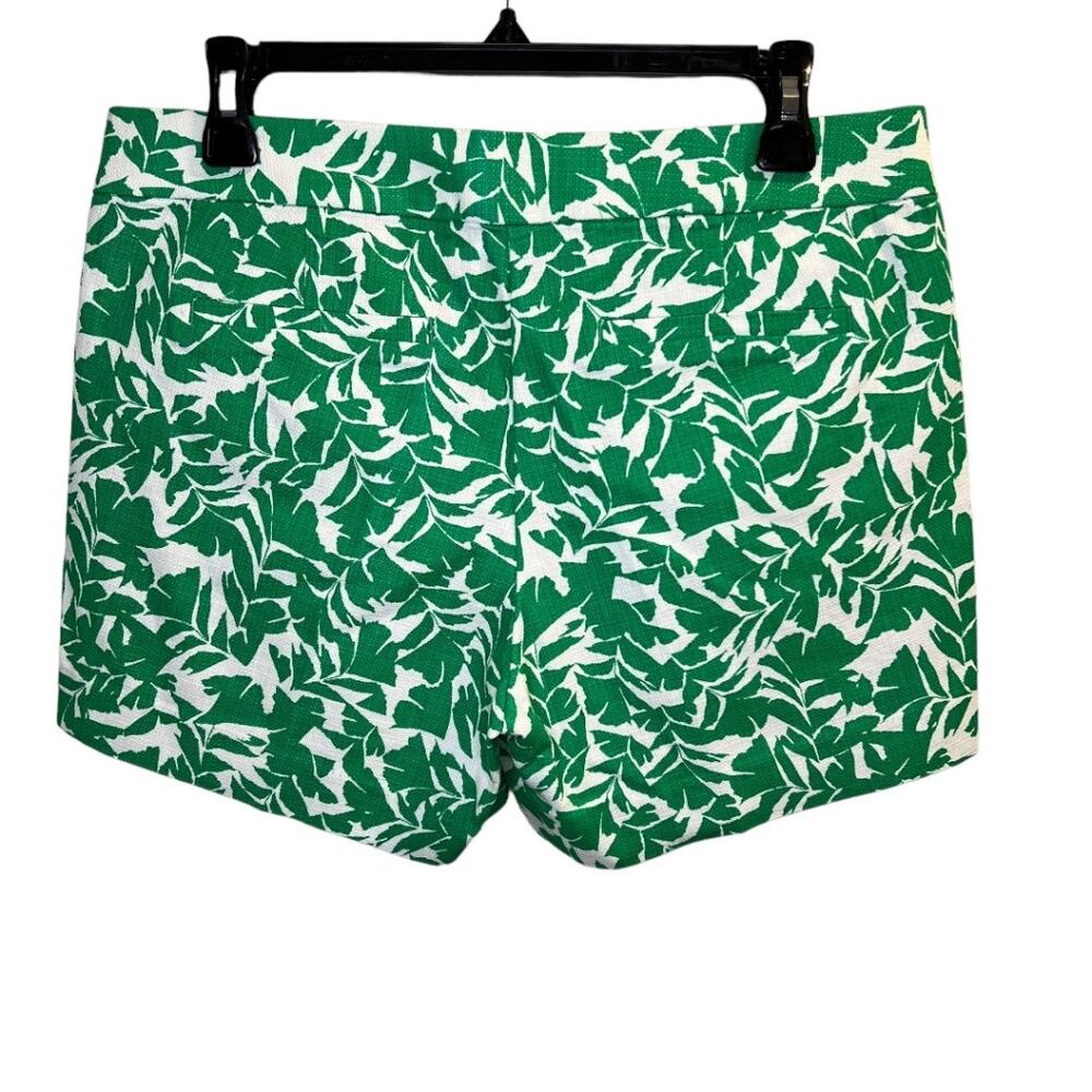 J. Crew Women's Green White Leaf Floral Pattern Short Size 6 Tropical Hawaiian - Picture 16 of 16